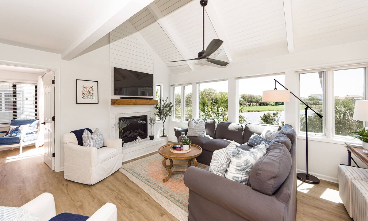 Sealoft Villas Cottage | Renovated on the Lagoon within Walking Distance to the Beach & Amenity Cards!