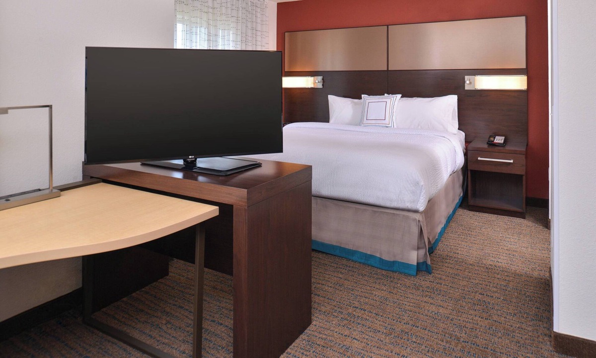 Southwest Area Hotel | Residence Inn Cedar Rapids South
