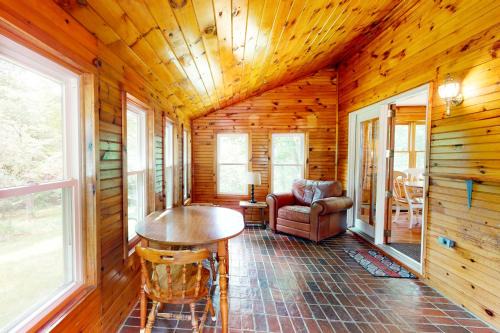 Hiram House | Riverside