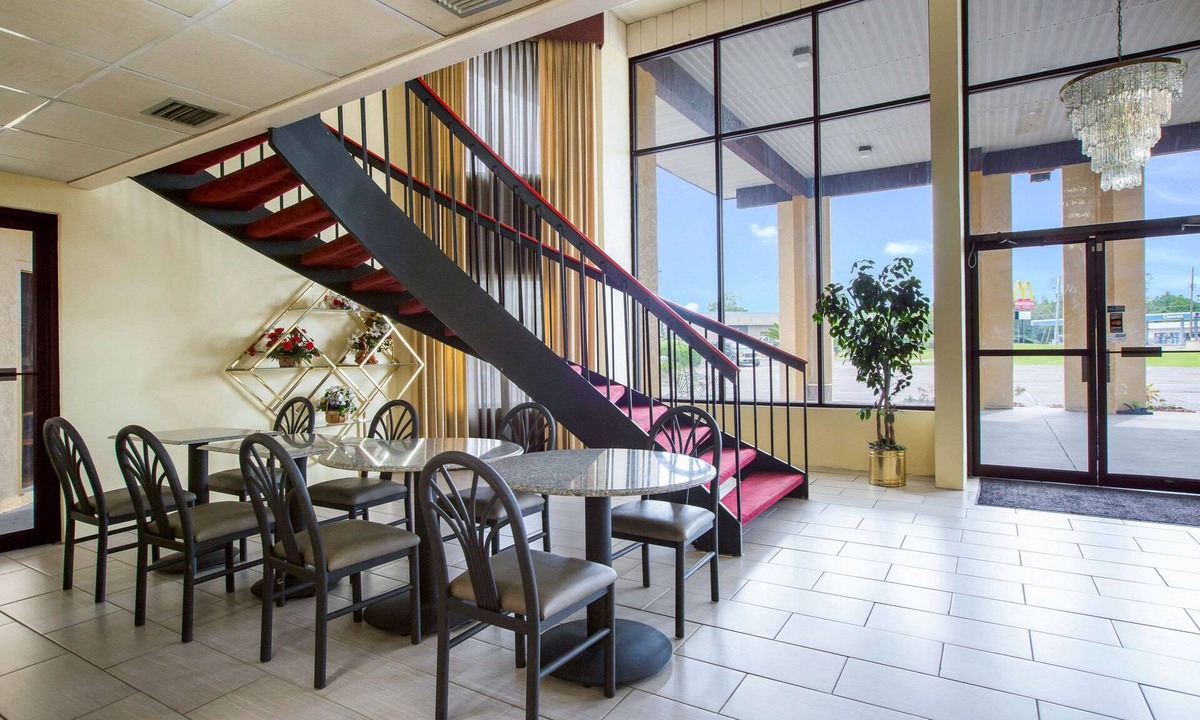 Bonifay Hotel | Rodeway Inn Bonifay