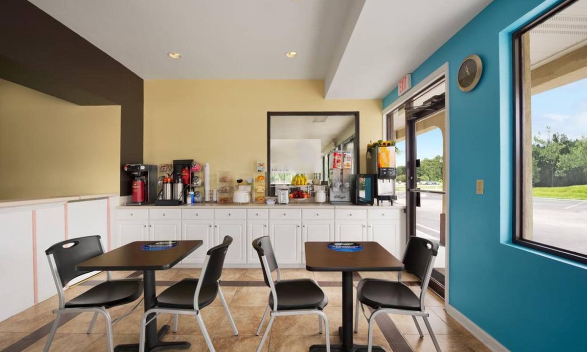 Thomasville Hotel | Rose Garden Inn & Suites