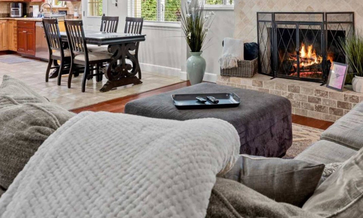Northeast Heights House | San Gabriel Stunner - An Irvie Home