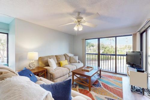 South Island House | Santa Maria Condo 102