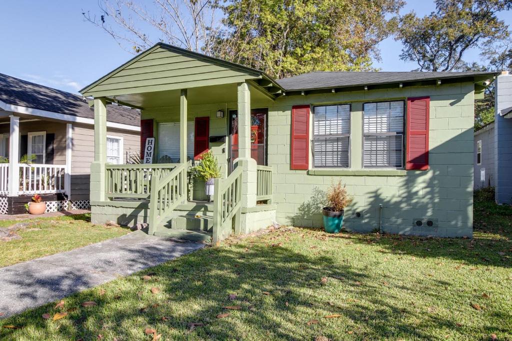 Midtown House | Savannah Home w/Yard ~ 3 Mi to Downtown!