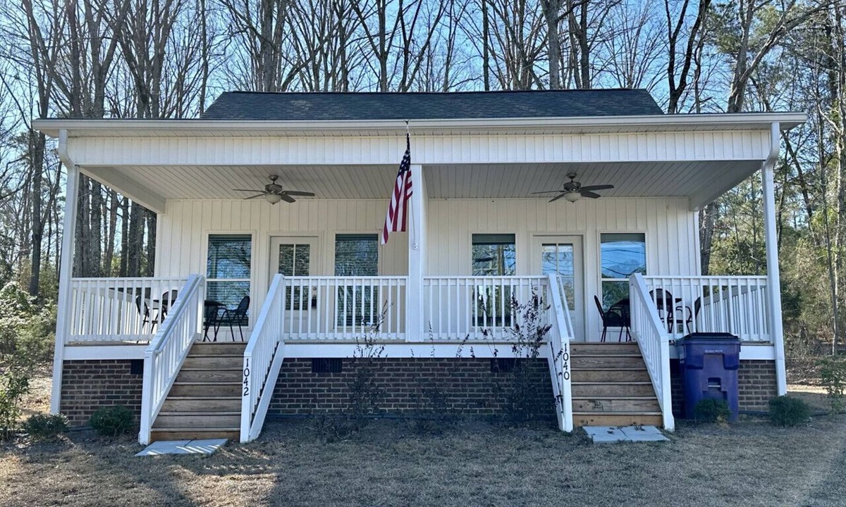 Leesville Villa | Seas the Day - 2BR w/Lake Views, Walk to Marina, Beach, Food & Music!