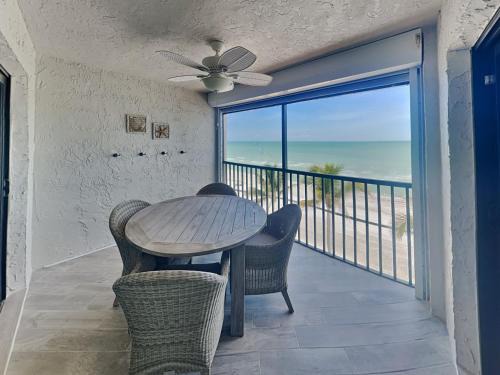 Mid Island Apartment | Seaside 507