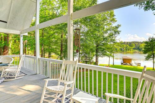 Eatonton House | Secluded 6BR Lake House w/Dock in Sparta
