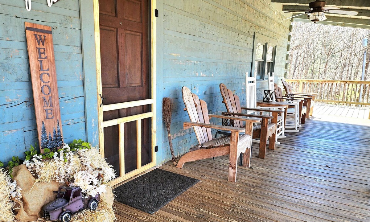 Hot Springs Cabin | Secluded cabin on 12 beautiful acres, minutes from downtown Hot Springs And AT!