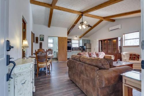Cosby House | Secluded - Renovated Cabin - Enjoy Peace & Quiet
