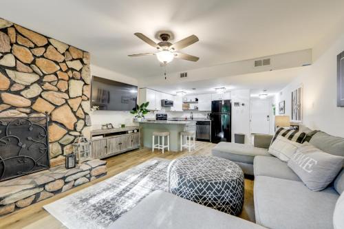 Sevierville House | Sevierville Condo w/Balcony + Pool Access!