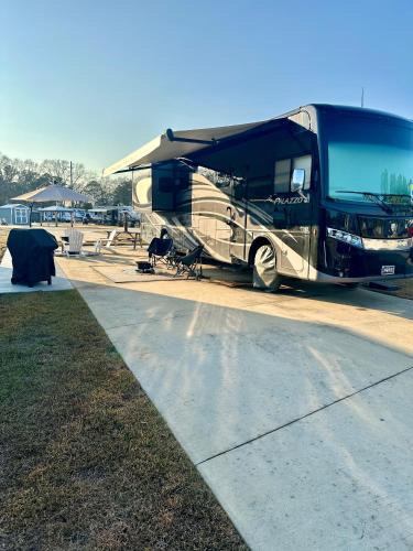 Oak Other | Shell Yeah! At Whispering Pines West