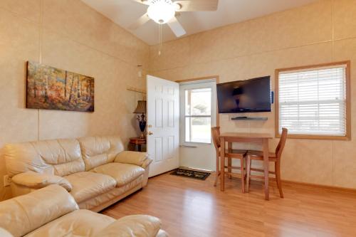 Waynesville Apartment | Ski, Hike & Relax in the Smokies! Waynesville Apt