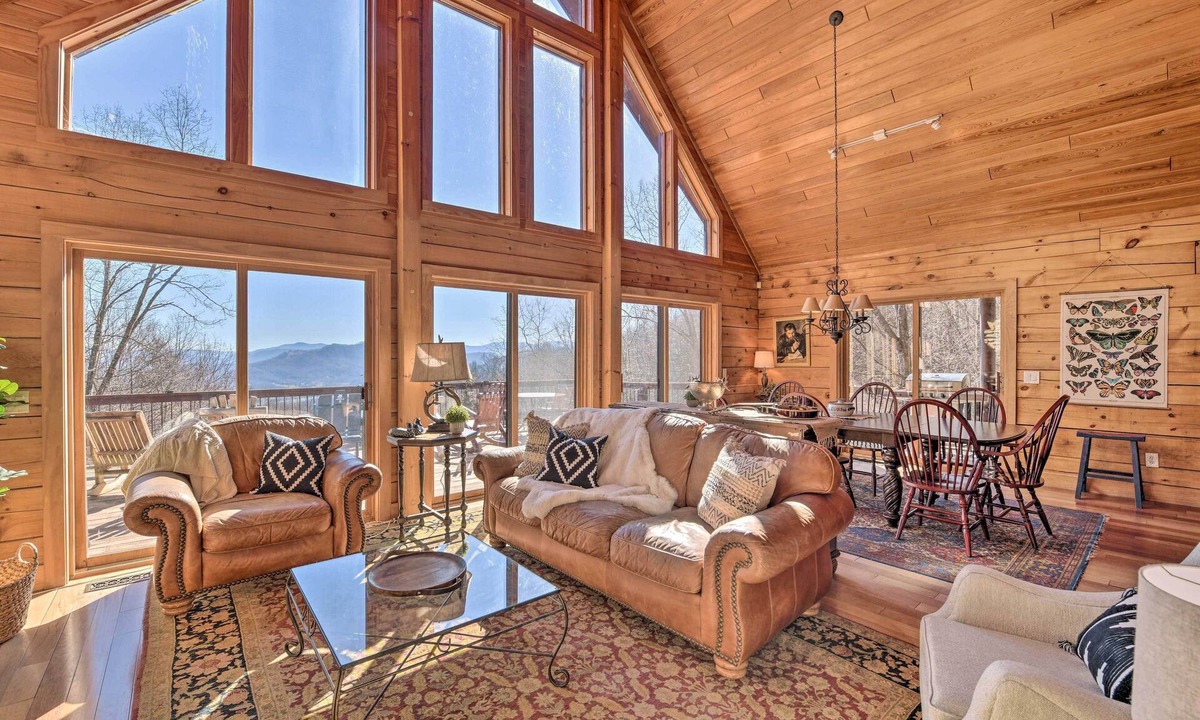 Waynesville House | Smoky Mtn Cabin by Cataloochee Valley Elk Viewing!