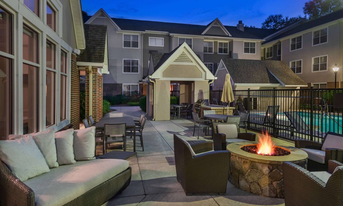 Town Center Hotel | Sonesta ES Suites Atlanta Kennesaw Town Center
