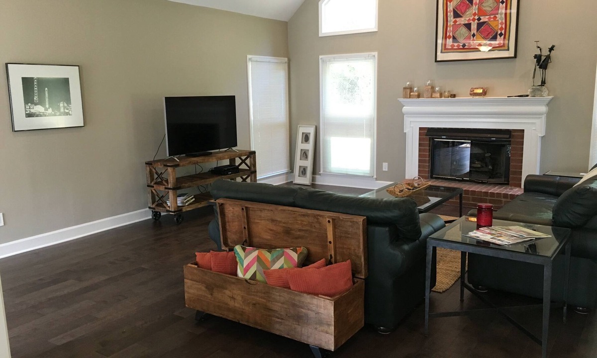 Tyrone House | SPACIOUS AND COZY RANCH HOME