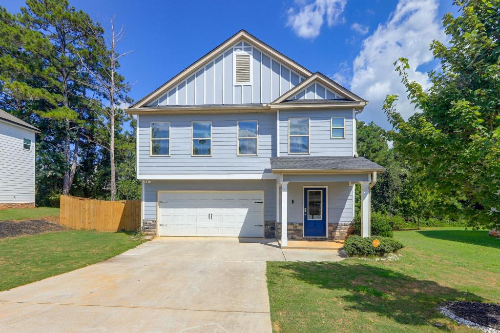 Covington House | Spacious Covington Home! Patio, Yard + Fire Pit