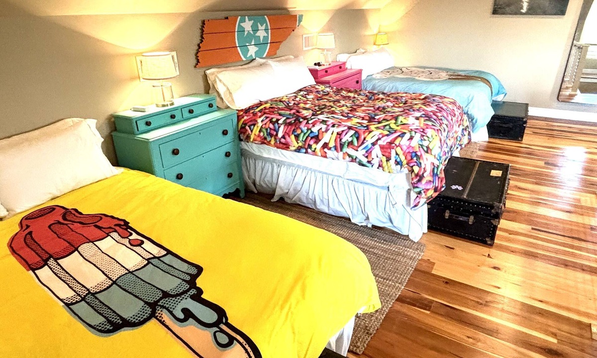 Winchester House | Spacious Lakeview Townhome, Pet-Friendly w/Dock & Boatslip