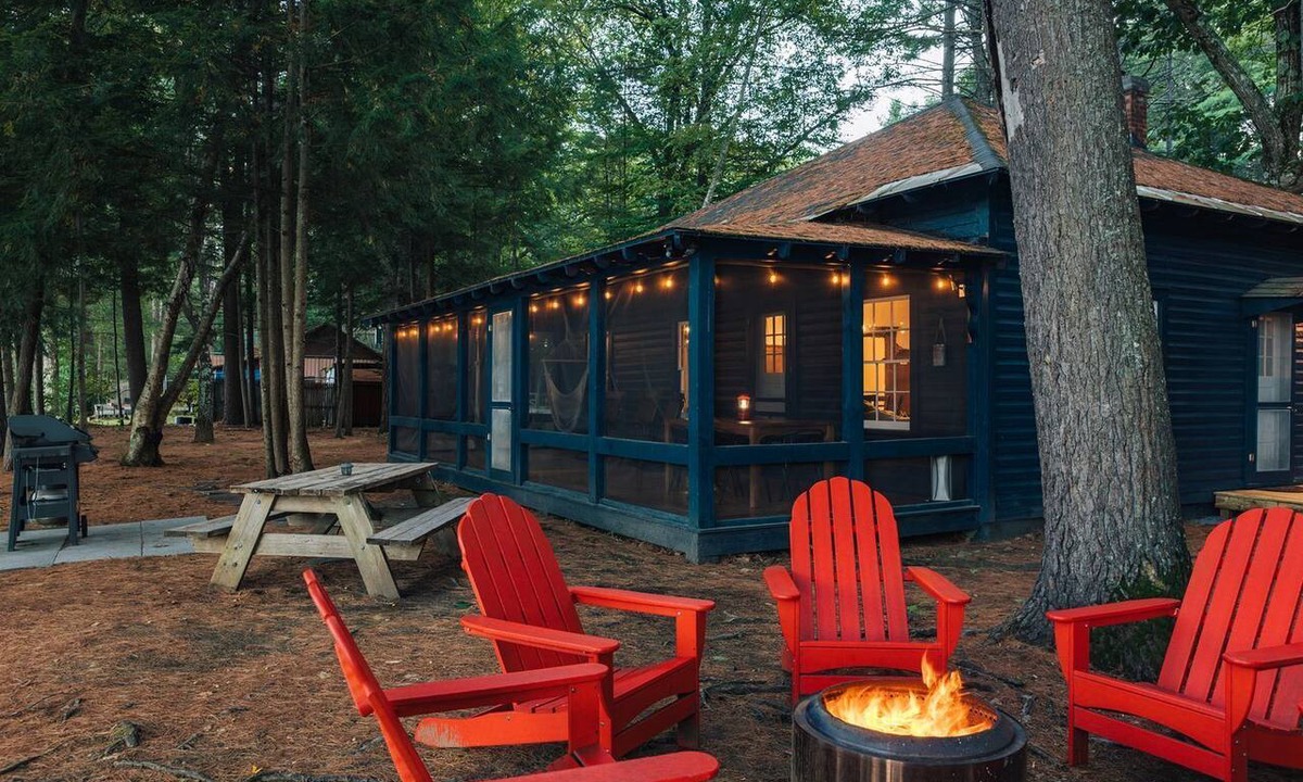 Corinth Cabin | Spacious Waterfront Cabin with Private Dock Near Lake George & Saratoga Springs, Corinth, NY