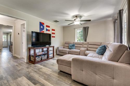 Douglasville House | Steps to Playground: Family Home in Douglasville!