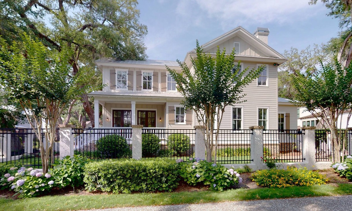King City House | Steps to Village, Beaches, Summer Pool Access | Beautiful Custom Home Retreat!