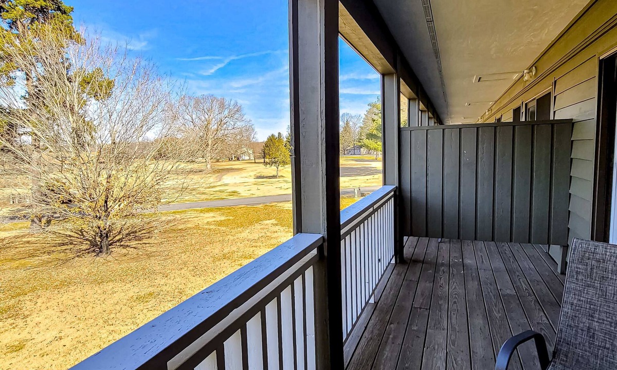 Baneberry House | Stroll to Douglas Lake, Sleeps 4, Dog OK, Games, Gym