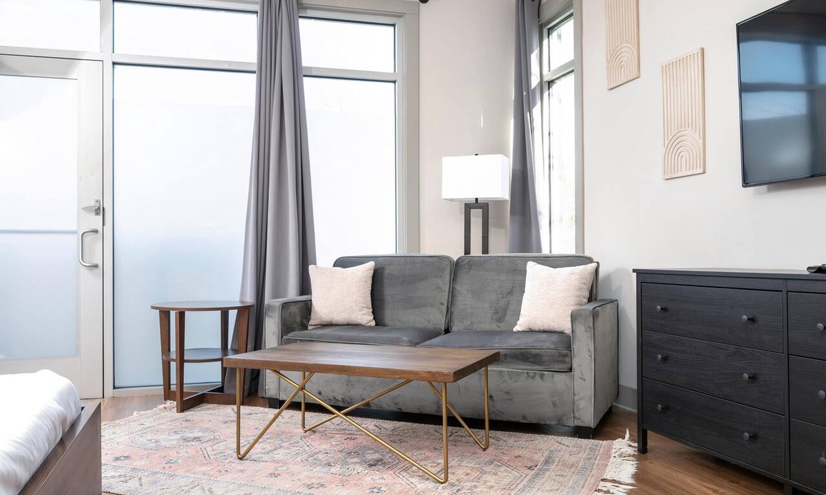 Asheville Apartment | Studio King Suite w/Kitchen | 104