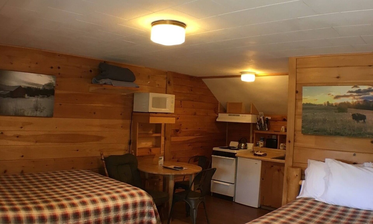 Stratton Apartment | Studio Suite 1 with full kitchen