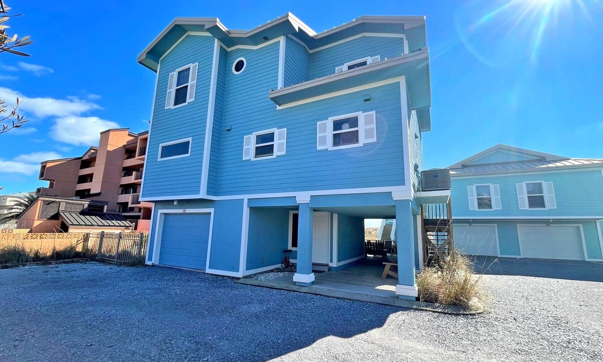 Pensacola Beach House | Stunning Portside Villas 4 bdr w/beautiful views of gulf! Stand alone unit