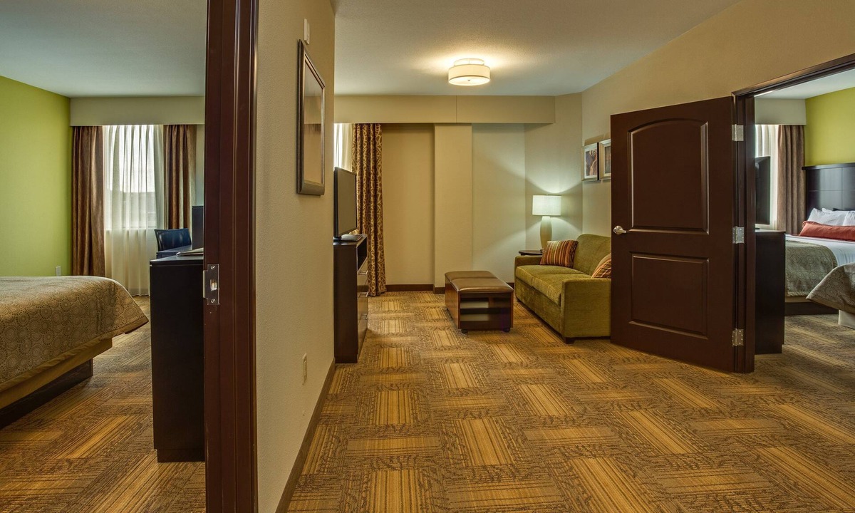 East Point Apartment | Suite Near ATL | Free Breakfast, Shared BBQ Area, 24h Business Center!