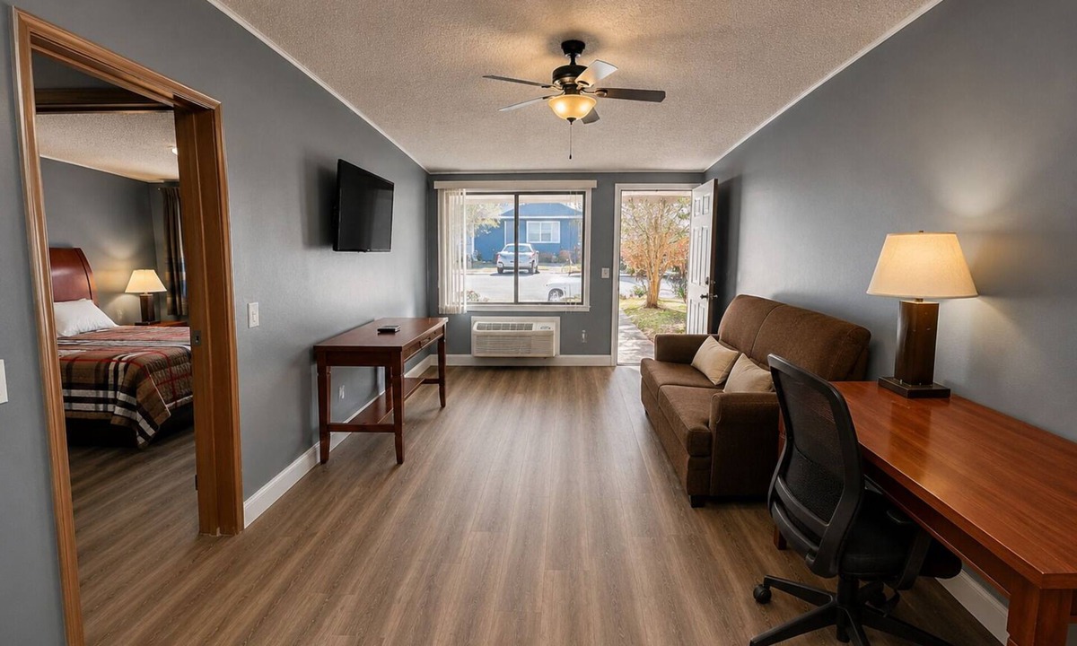 Douglasville Hotel | Sunwestern Suites