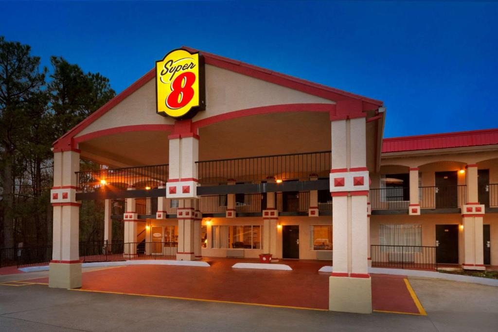 College Park Hotel | Super 8 by Wyndham College Park/Atlanta Airport West