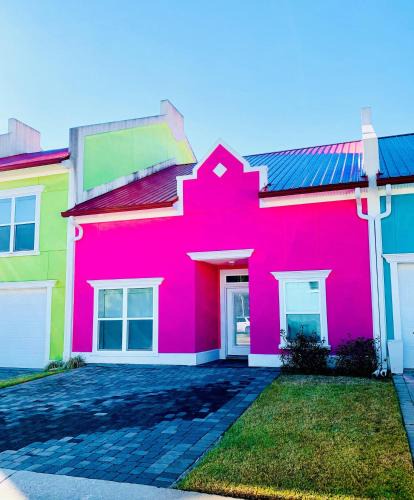 Sunset Pass House | Sweet Retreat