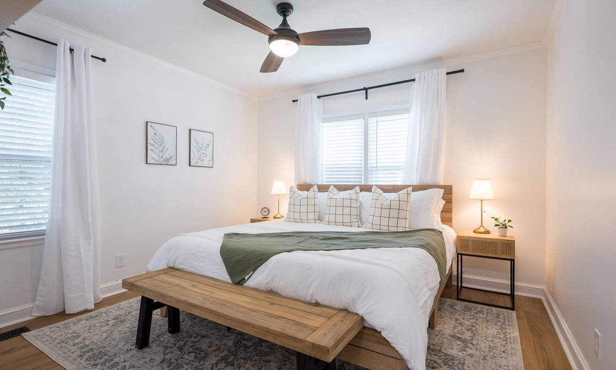 Tifton House | The 12th Street Retreat, King Beds, Pets Allowed