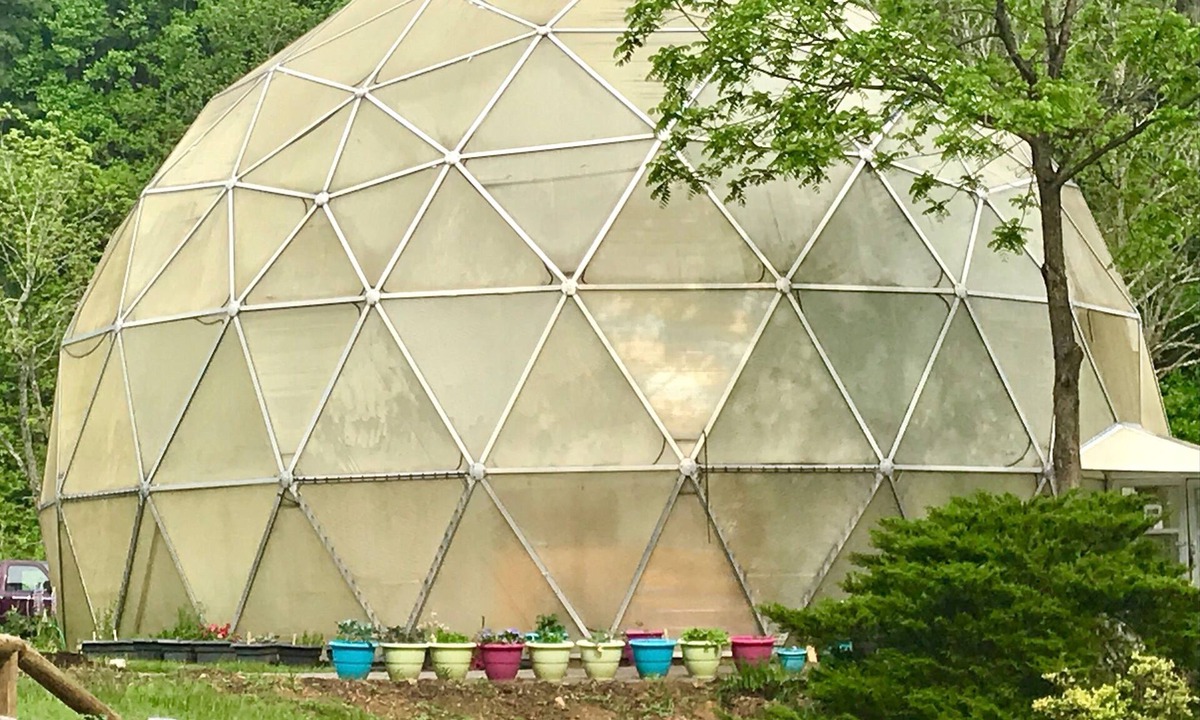 Hemphill Heights House | The Artful Dome Mtn Retreat in the Smokies with fire pit , hot tub & stream