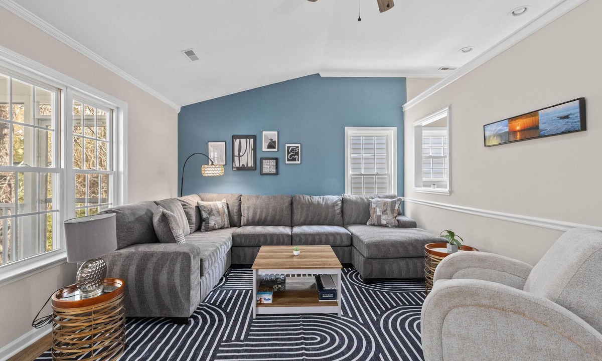 North Charleston House | The Blue Angel-In Ground Pool
