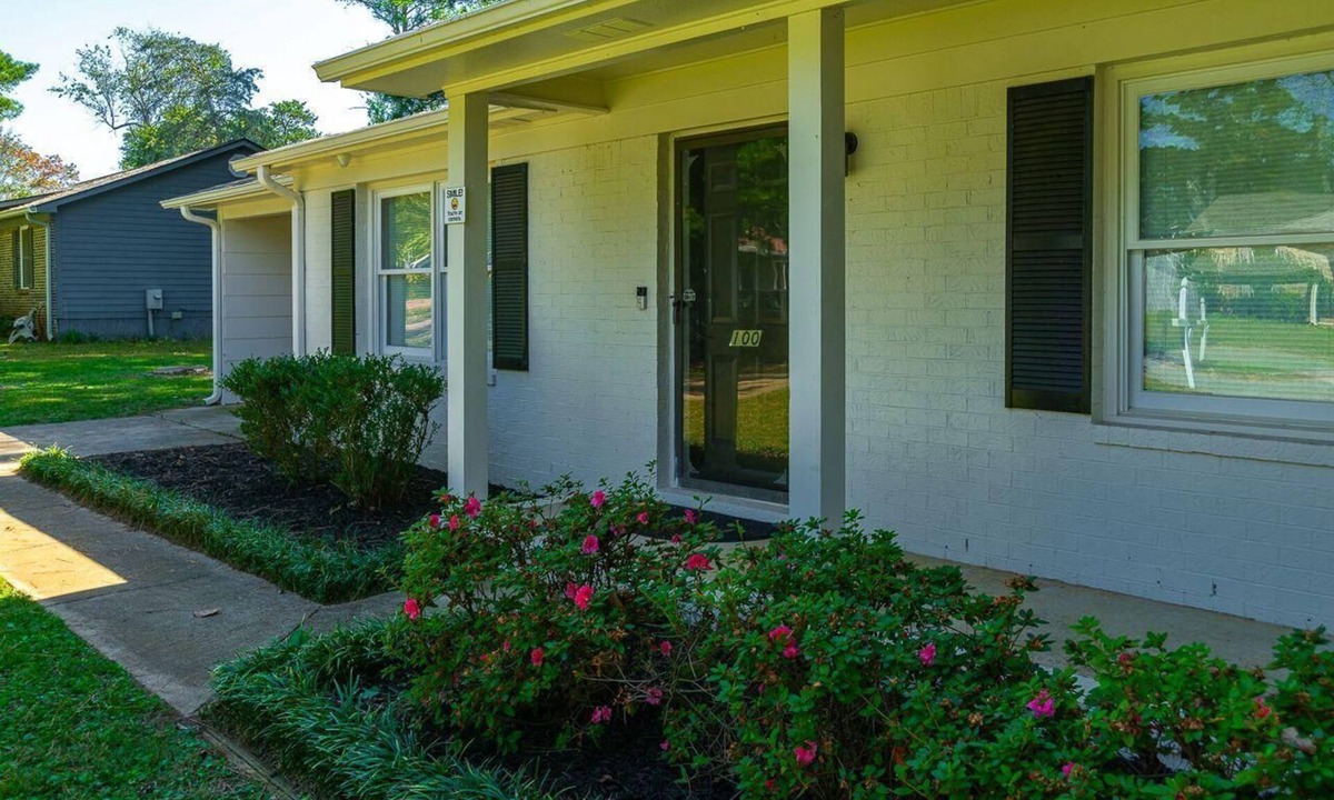Madison House | The Cottonwood Cottage