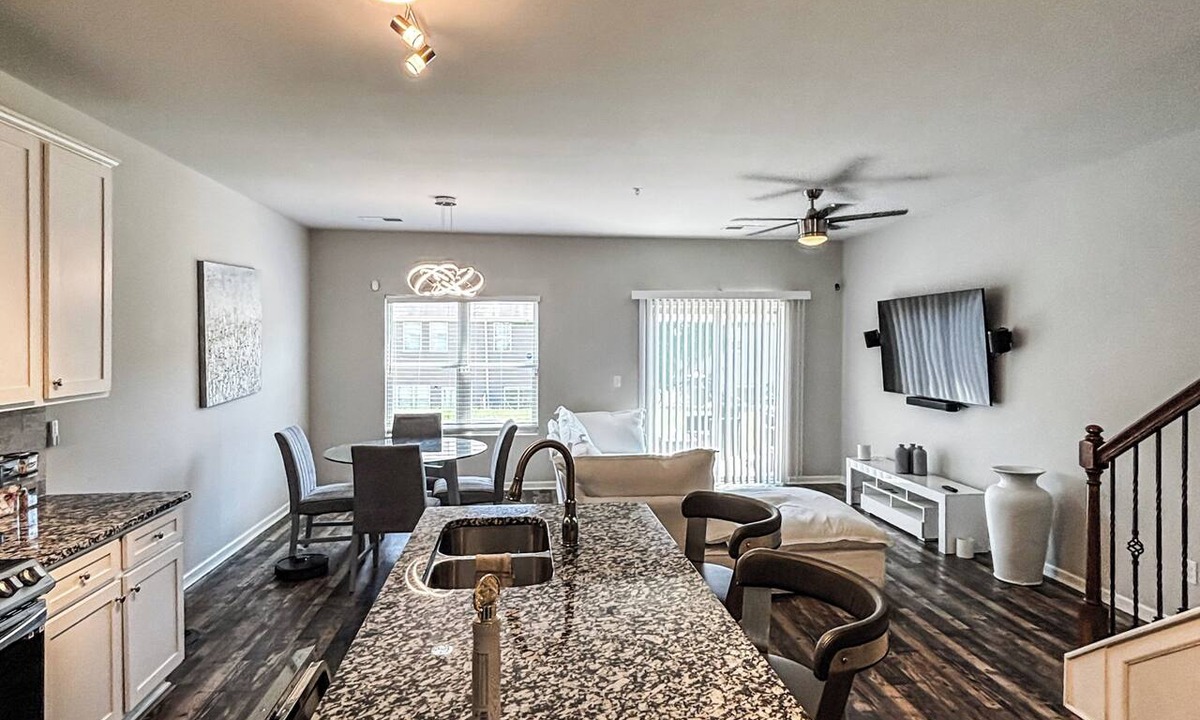 Irondale House | The Garden At Lovejoy