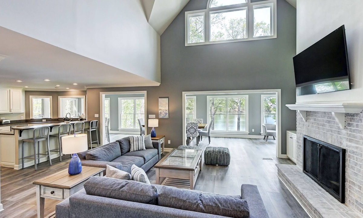 Mayhew House | The Homestead | Sunsets Galore! renovated house - sleeps 16 | Fire Pit