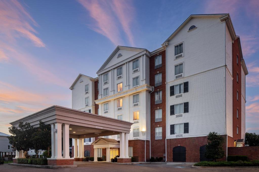 Long Beach Hotel | The Inn at Long Beach