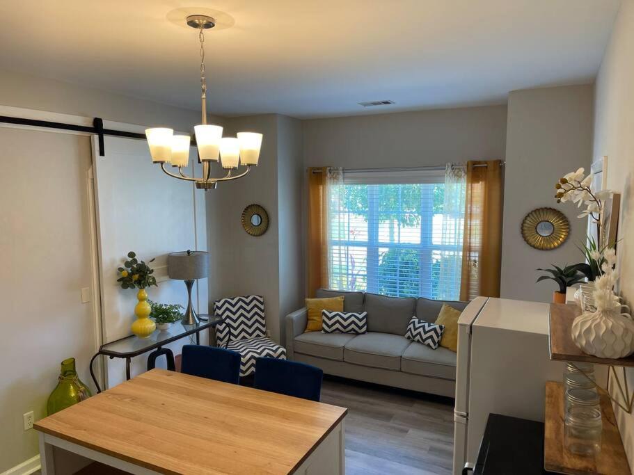 Dallas Apartment | The LakePoint Sports Complex Suite