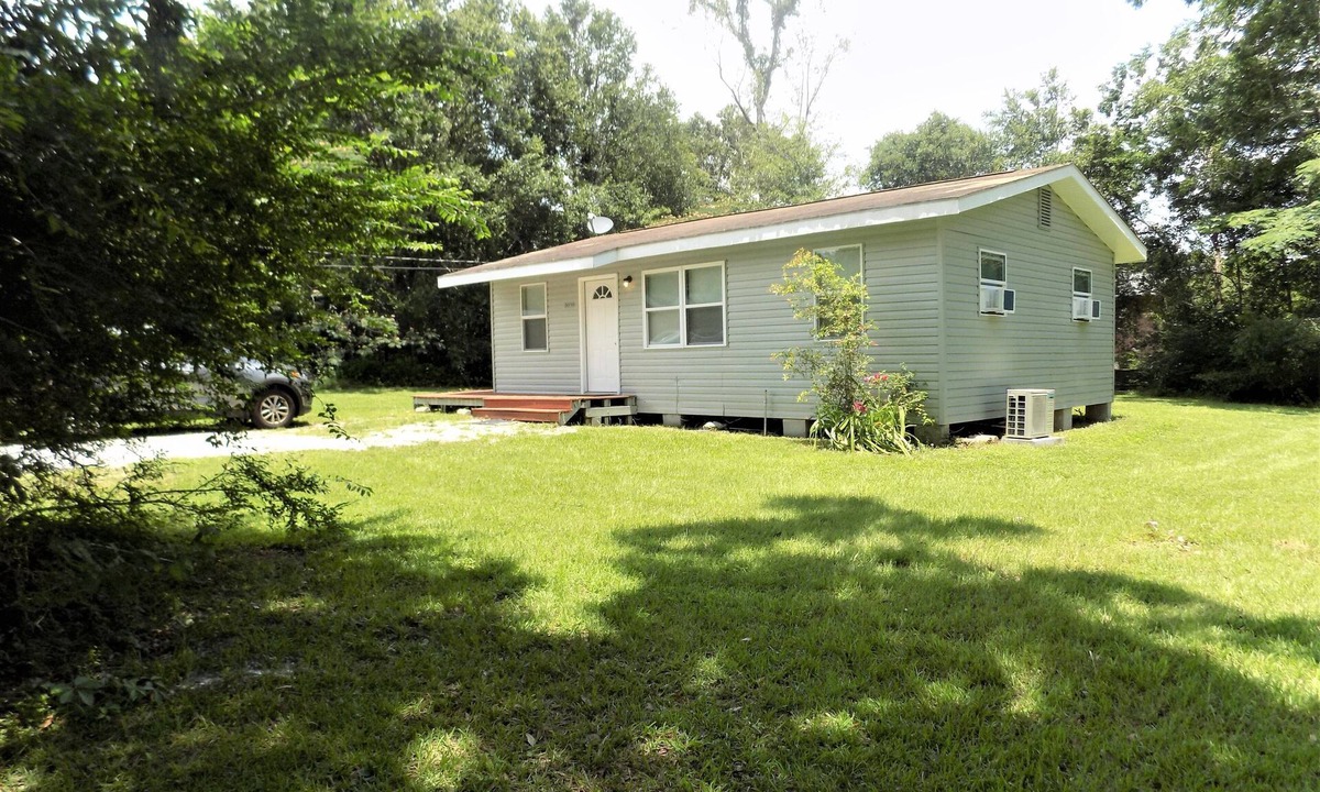 Florida Panhandle Cabin | The Little Country Cabin