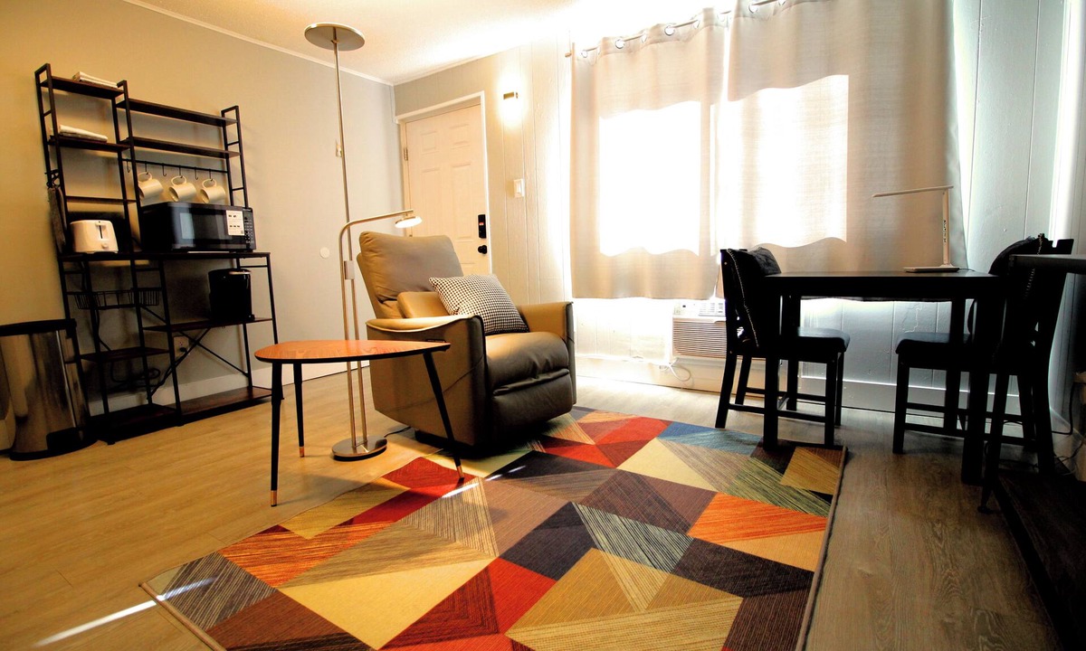 Huntsville Apartment | The Orbit-In - Chill, snooze and wake up ready in your safe, cozy 1 bedroom Apt