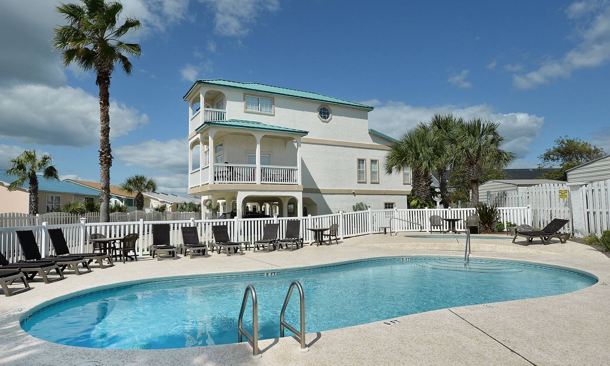 West Panama City Beach House | The Palms Studio, whirlpool, pool