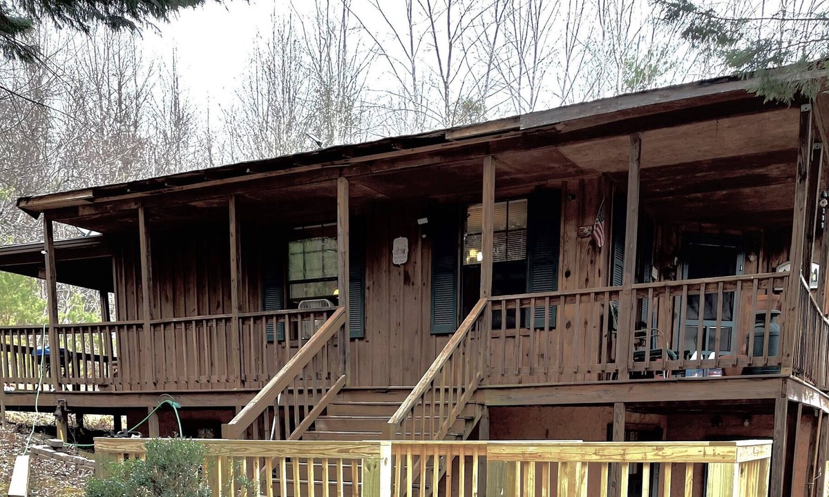 Cosby Cottage | The Perfect Balance of Seclusion and Excitement in the Smokey's