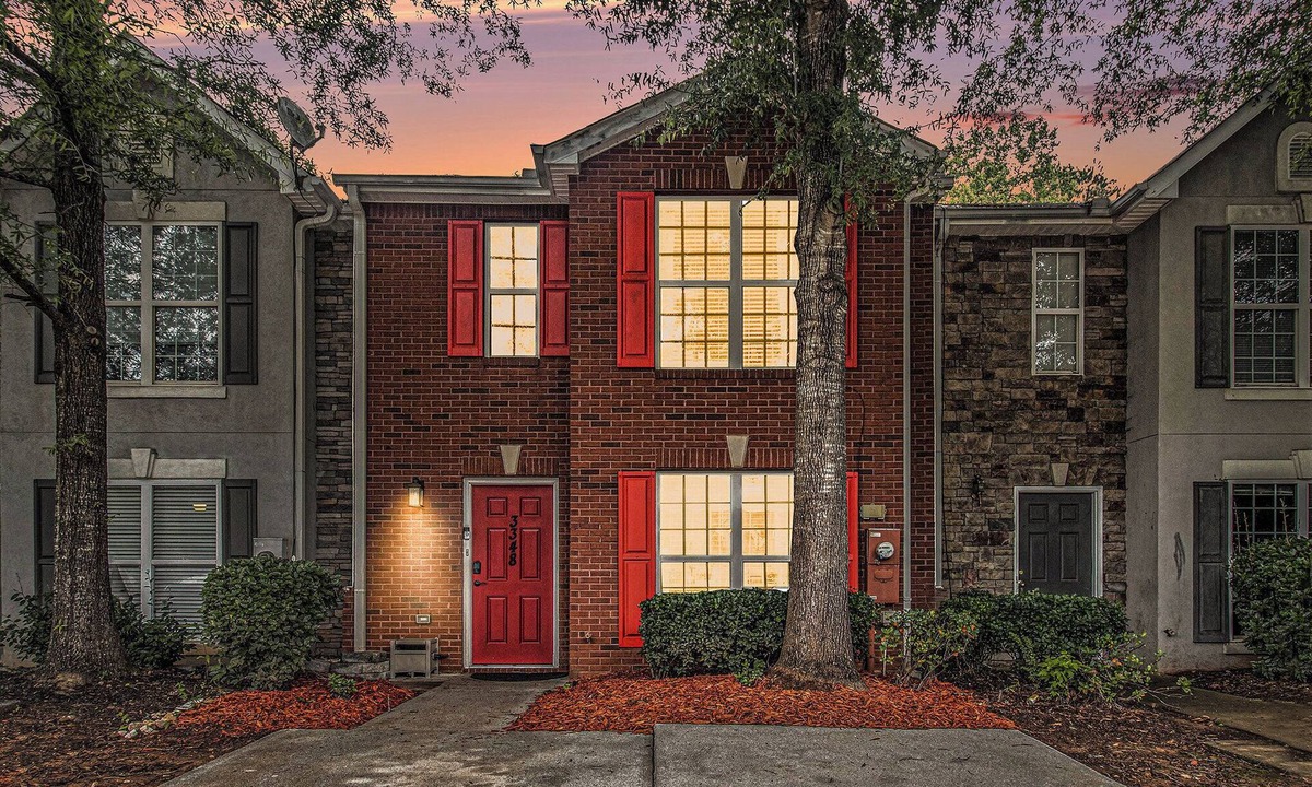Decatur House | The Red Door I Top Rated Comfort & Style Near Atlanta