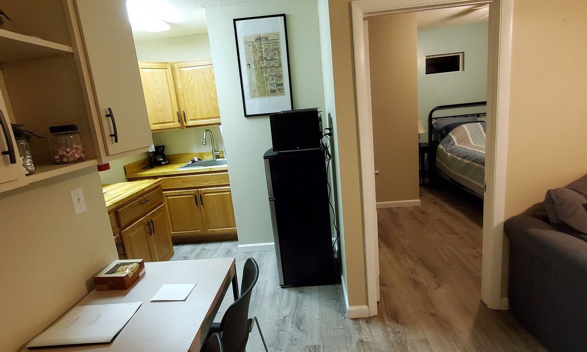 Arlington Apartment | "the Sweet", close to downtown, beaches, parks, colleges, airports & hospitals.