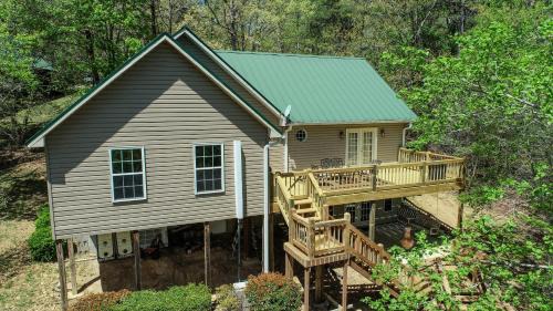 Houston House | Thistle Brae - Dock Toys Galore! And Pet-Friendly!