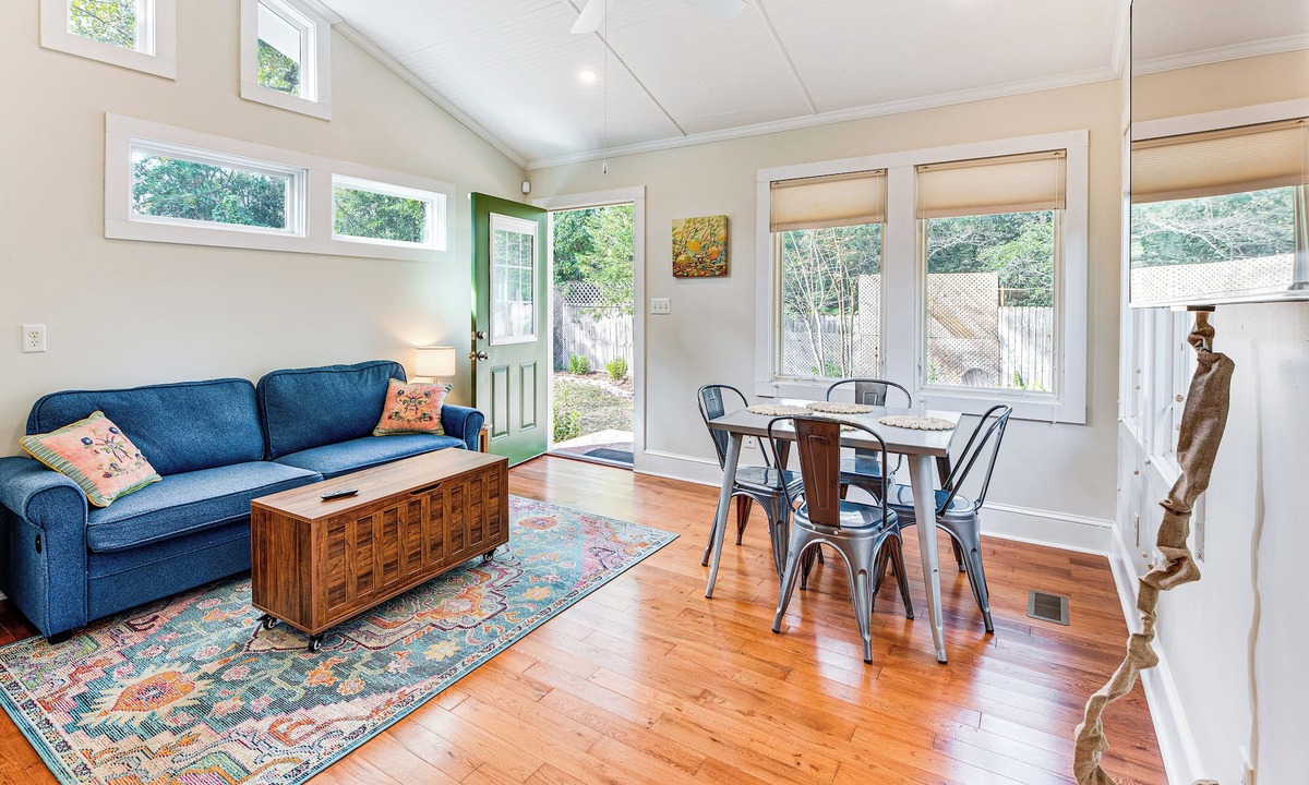 Thomasville House | Thomasville Cottage: Walk to Historic Downtown!