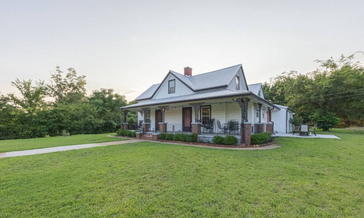 Athens House | Three bedroom house in United States of America, Athens