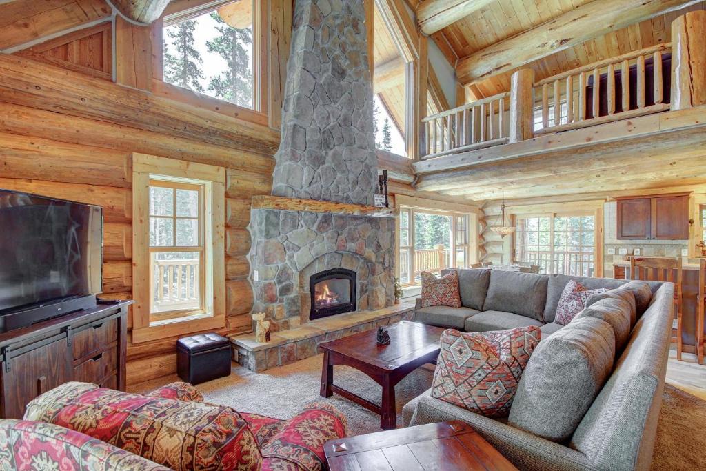 Quandary Village House | Timber Ridge Lodge